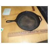 11 1/2' CAST IRON LODGE SKILLET 11 1/2' CAST IRON LODGE SKILLET