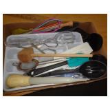 LOT OF KITCHEN ITEMS LOT OF KITCHEN ITEMS