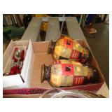 2 VASES & FLATWARE / F 2 VASES & FLATWARE / F
