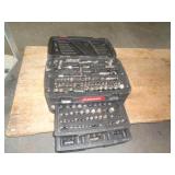 HUSKY TOOL BOX W SOME TOOLS / UT HUSKY TOOL BOX W SOME TOOLS / UT