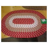 18 X 28 BRAIDED RUG - RED 18 X 28 BRAIDED RUG - RED