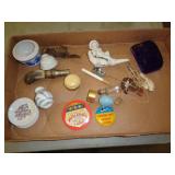 LOT OF VINTAGE ITEMS LOT OF VINTAGE ITEMS