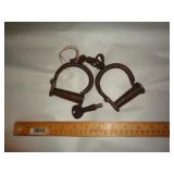 SHACKLES W / KEY SHACKLES W / KEY