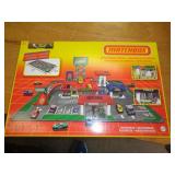 MATCHBOX SET W ONE CAR
