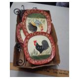 ROOSTER PLATES & HOLDER