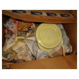 LOT OF YELLOW DISHES / UT