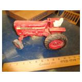 VINTAGE IH TRACTOR