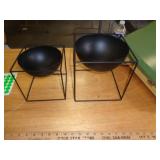 2 SMALL FLOWER POT STANDS