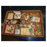 LOT OF COSTUME JEWELRY