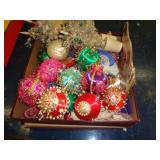 LOT OF XMAS ORNAMENTS