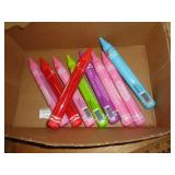 9 - BABY WASH BATH PLAY PENS / CRAYOLA
