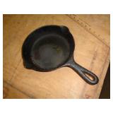 6' GRISWOLD CAST IRON SKILLET 6' GRISWOLD CAST IRON SKILLET