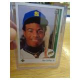 SPORTS CARD - GRIFFEY JR SPORTS CARD - GRIFFEY JR