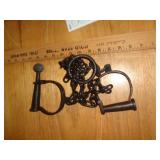 IRON LEG SHACKLES W KEY IRON LEG SHACKLES W KEY