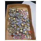 LOT OF MIXED BOTTLE CAPS LOT OF MIXED BOTTLE CAPS