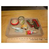 LOT OF VINTAGE TIN TOYS & TINS LOT OF VINTAGE TIN TOYS & TINS