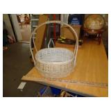 BASKET BASKET