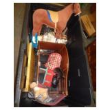 AMERICAN GIRL BIG DOLL HORSES & STABLE AMERICAN GIRL BIG DOLL HORSES & STABLE
