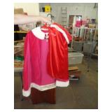 POTTERY BARN KIDS / DISNEY CAPE POTTERY BARN KIDS / DISNEY CAPE