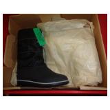 KIDS SZ 13 BOOTS KIDS SZ 13 BOOTS