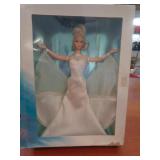 BARBIE - WHITE DRESS - (WATER DAMAGE) BARBIE - WHITE DRESS - (WATER DAMAGE)