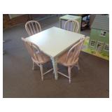 POTTERY BARN KIDS TABLE & 4 CHAIRS 22X30X30 / FRT POTTERY BARN KIDS TABLE & 4 CHAIRS 22X30X30 / FRT