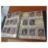 BINDER OF SPORTS CARDS - BASKETBALL BINDER OF SPORTS CARDS - BASKETBALL