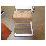 METAL TOOL BOX / W METAL TOOL BOX / W