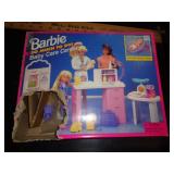 BARBIE - BABY CARE CENTER / BOX DAMAGE BARBIE - BABY CARE CENTER / BOX DAMAGE
