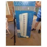 CASIO ELECTRONIC KEYBOARD AND STAND / FR CASIO ELECTRONIC KEYBOARD AND STAND / FR