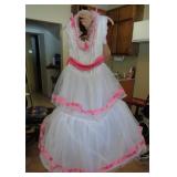 GIRLS 14-16 WHITE DRESS GIRLS 14-16 WHITE DRESS