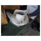 PITCHER & BASIN PITCHER & BASIN