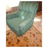 GREEN RECLINER GREEN RECLINER