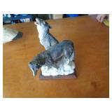 WOLVES FIGURE WOLVES FIGURE