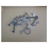 VINTAGE ASSORTED KEYS VINTAGE ASSORTED KEYS