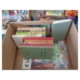 VINTAGE BOOKS / UT VINTAGE BOOKS / UT