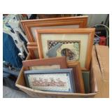 LOT OF PICTURE FRAMES LOT OF PICTURE FRAMES