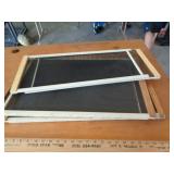 LOT OF WINDOW SCREENS / UT LOT OF WINDOW SCREENS / UT
