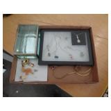 LOT OF COSTUME JEWELRY LOT OF COSTUME JEWELRY