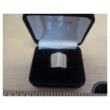 MAN'S RING 10K GOLD (MARKED) 13.64 GRAMS AP SZ 7 MAN'S RING 10K GOLD (MARKED) 13.64 GRAMS AP SZ 7
