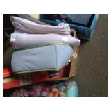 LOT OF BABY CARE ITEMS / UT LOT OF BABY CARE ITEMS / UT