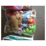 LOT OF STUFFED ANIMALS / UT LOT OF STUFFED ANIMALS / UT