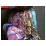 LOT OF DOLLS / UT LOT OF DOLLS / UT