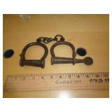 HAND SHACKLES W KEY HAND SHACKLES W KEY