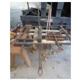 GLASS OR IRON WORKING TONGS / GH