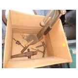 LOT OF MISC WINE STUFF / CORK SCREWS / G1
