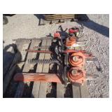 LOT OF HEDGE TRIMMERS WORKING / OS