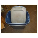 2 - TOTES W LIDS / UT