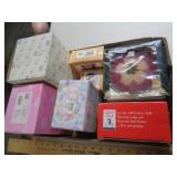 LOT OF FIGURINES