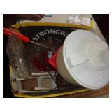 LOT OF KITCHENWARE / UT